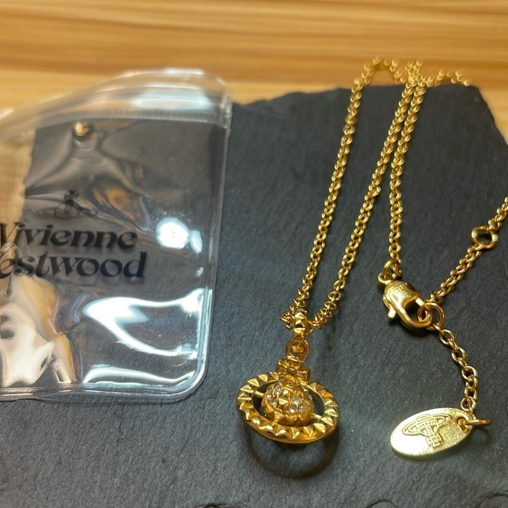 Vivienne Westwood Gold Orb Necklace Crystal Saturn Pendant Classic